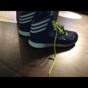 Adidas 61/2 kids basketball